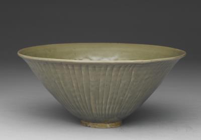 图片[2]-Bowl with impressed chrysanthemum decoration in yellowish-green glaze, Yaozhou ware, Northern Song dynasty, 10th -12th centuries-China Archive